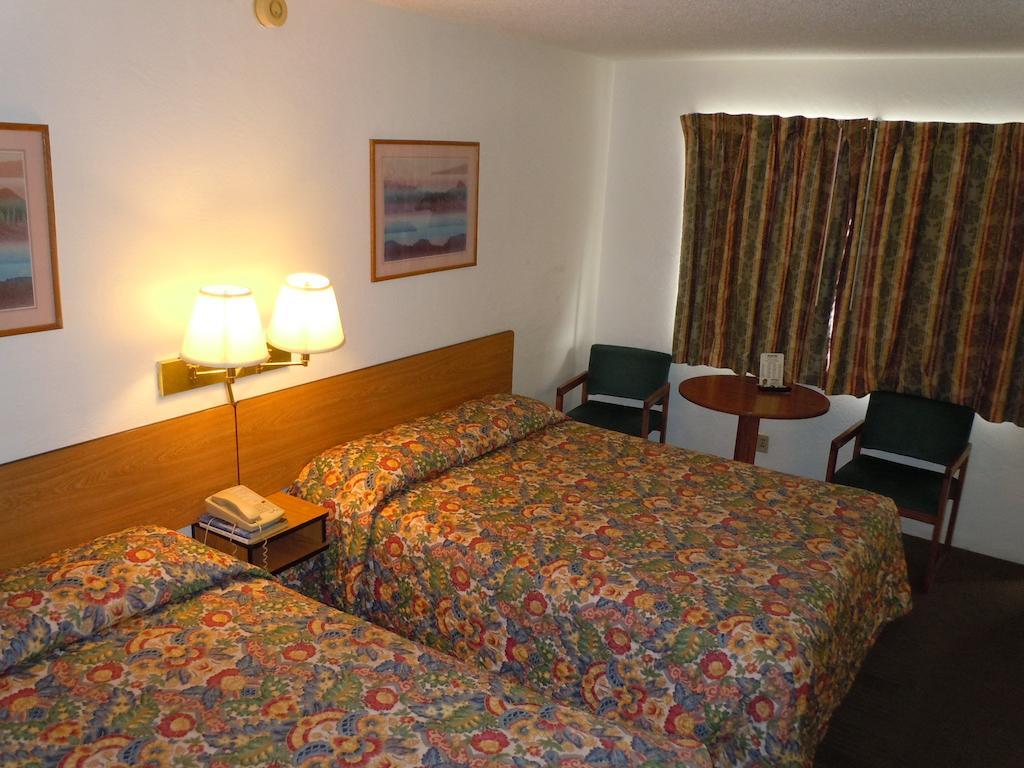 Value Inn Fallon Exteriör bild